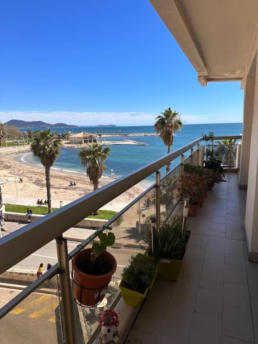 Appartement Panoramique Sur Mer 土伦 外观 照片